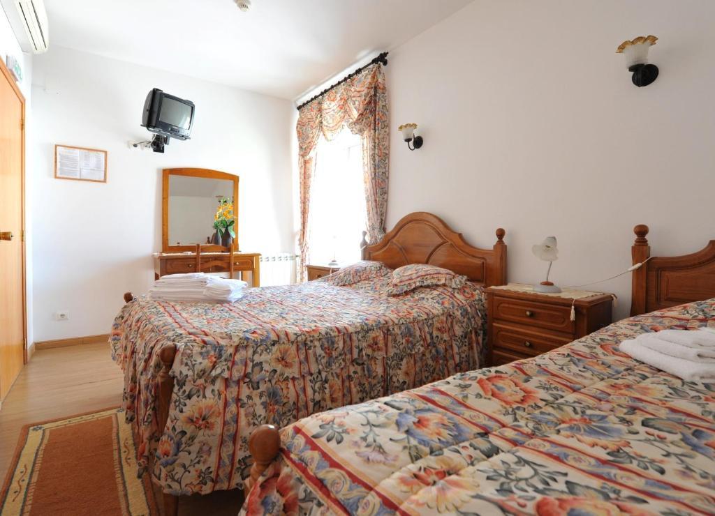 Hotel Aviz Figueira da Foz Zimmer foto